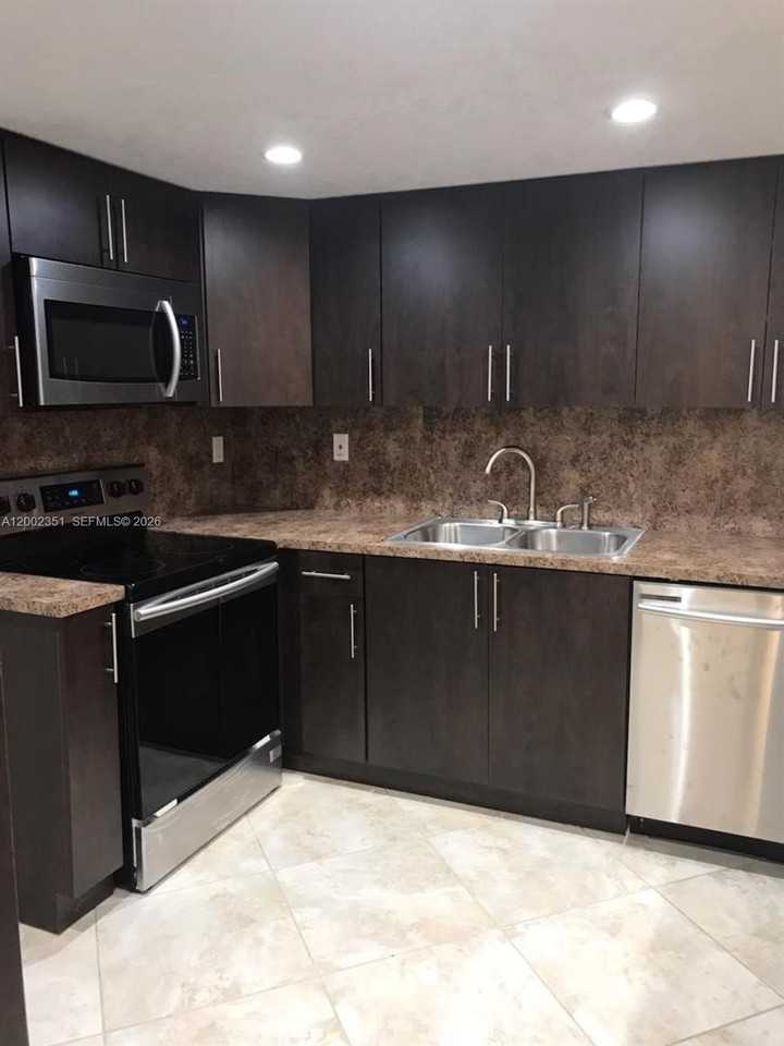 3796 Sw 88th Ct #3798 - Photo 6 of 14