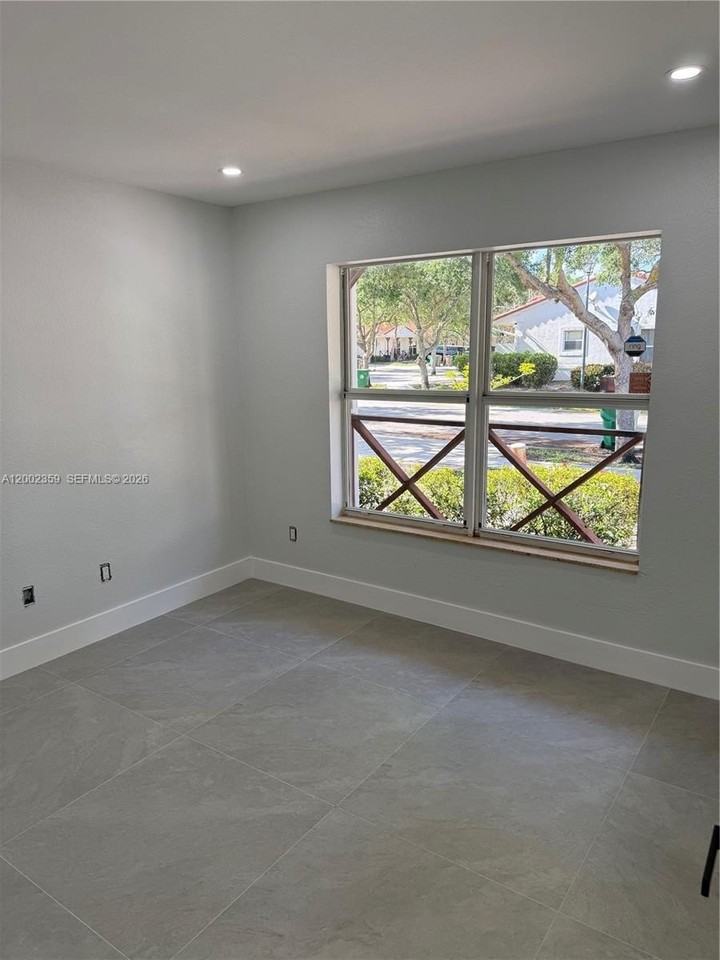 7608 Nw 38th Ct #14 - Photo 5 of 10