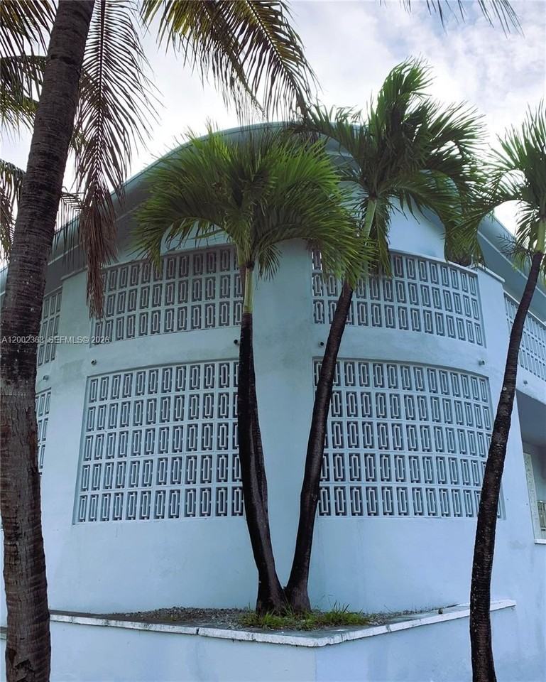 8545 Harding Ave #5 - Photo 3 of 10