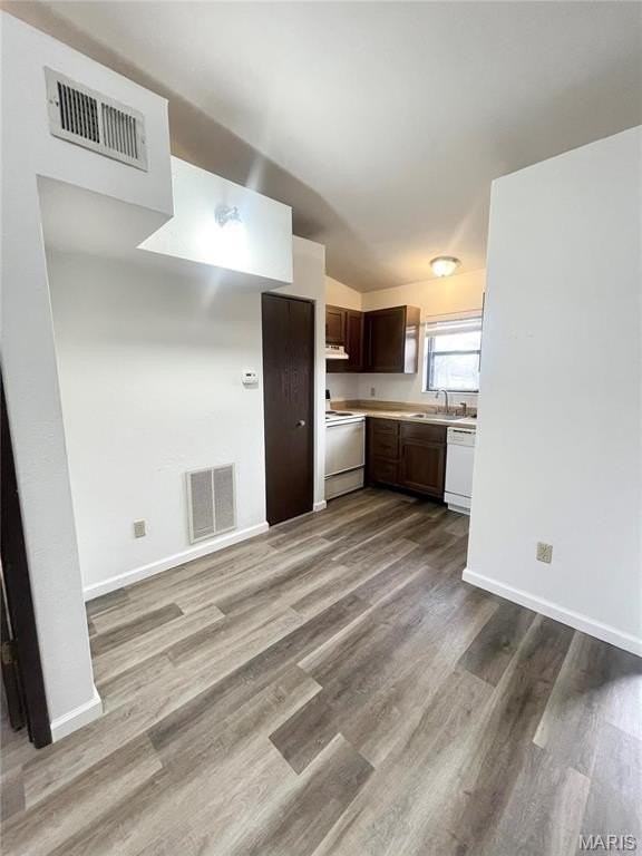 128 Ashley Dr - Photo 4 of 10