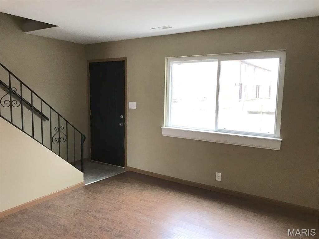 308 Biggs Dr #C - Photo 4 of 11