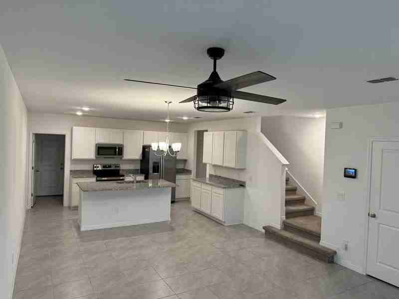 648 Belgrove St - Photo 2 of 9