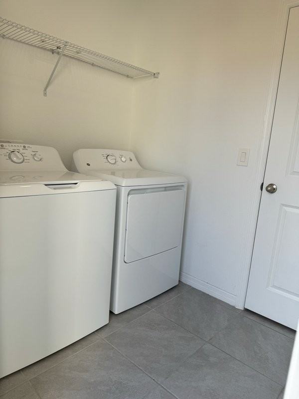 648 Belgrove St - Photo 6 of 9