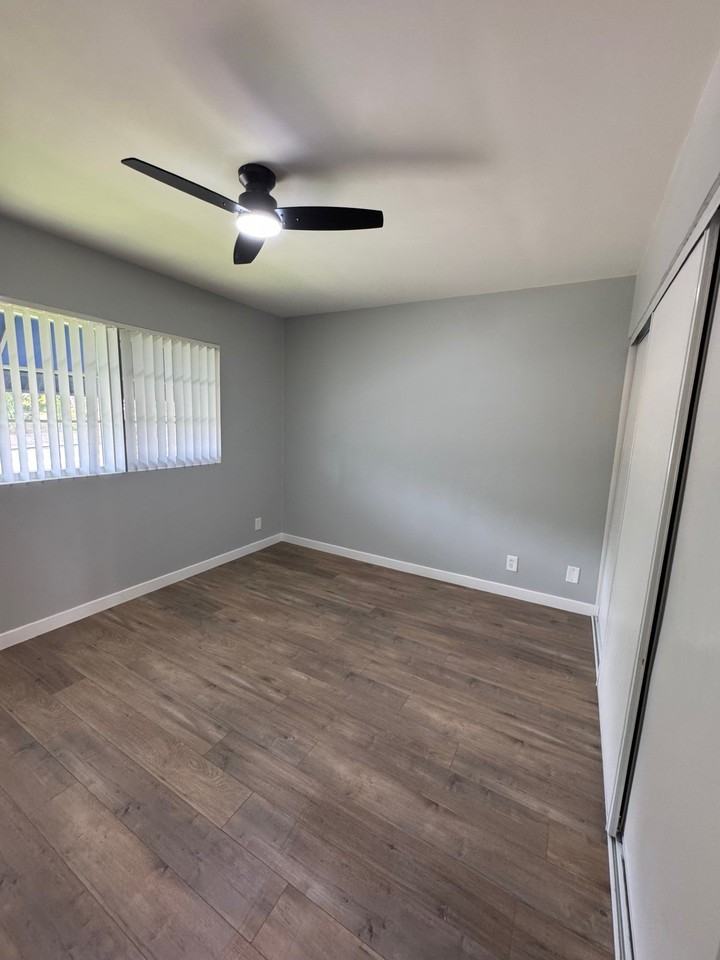 8821 Owensmouth Ave #1 - Photo 3 of 4