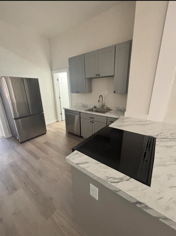 654 S Colorado St - Photo 5 of 10