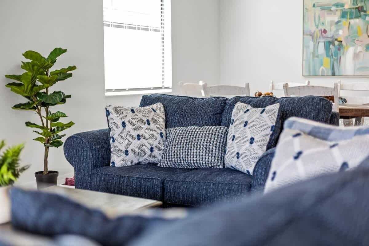 1638 Saddlewood Cir - Photo 7 of 47