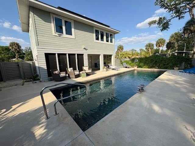 385 W Cowles St - Photo 2 of 18