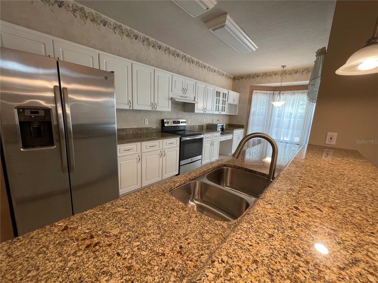 4431 Nw 35th St - Photo 4 of 31