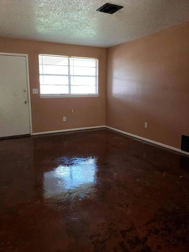 1024 Nw 20th St - Photo 4 of 21