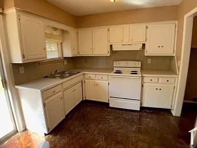 1024 Nw 20th St - Photo 5 of 21