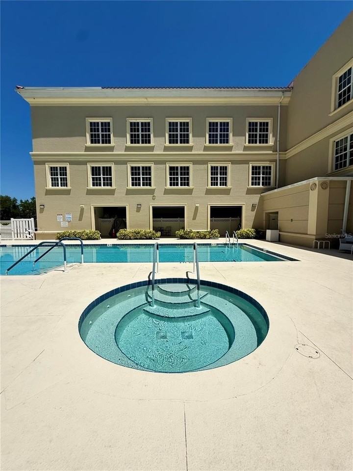 3730 Cadbury Cir #528 - Photo 7 of 31