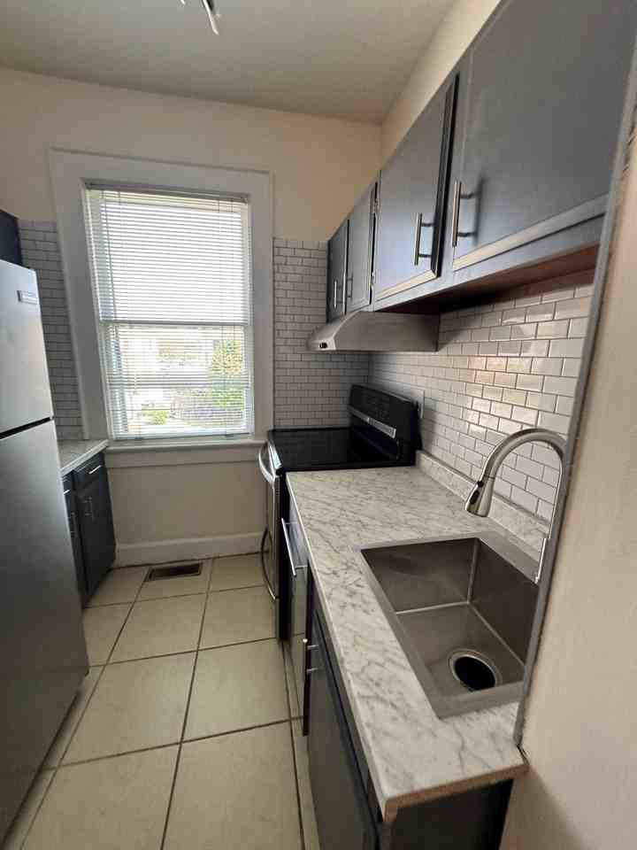 616 Se 3rd St - Photo 2 of 22
