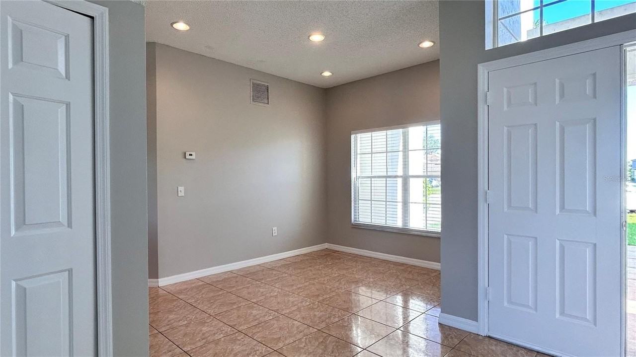 420 Marlberry Leaf Ct - Photo 5 of 27