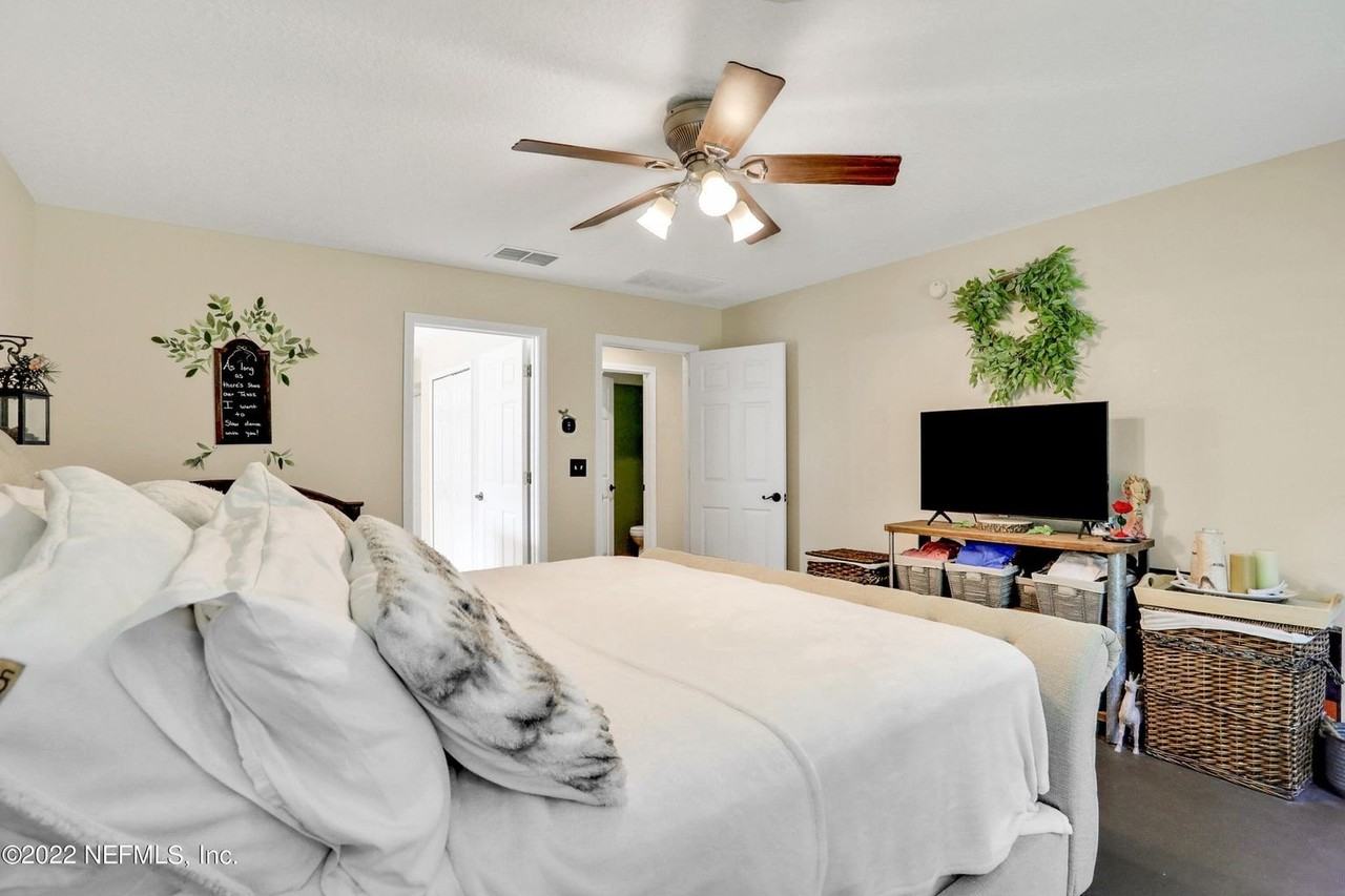 144 Greenfield Dr - Photo 5 of 24