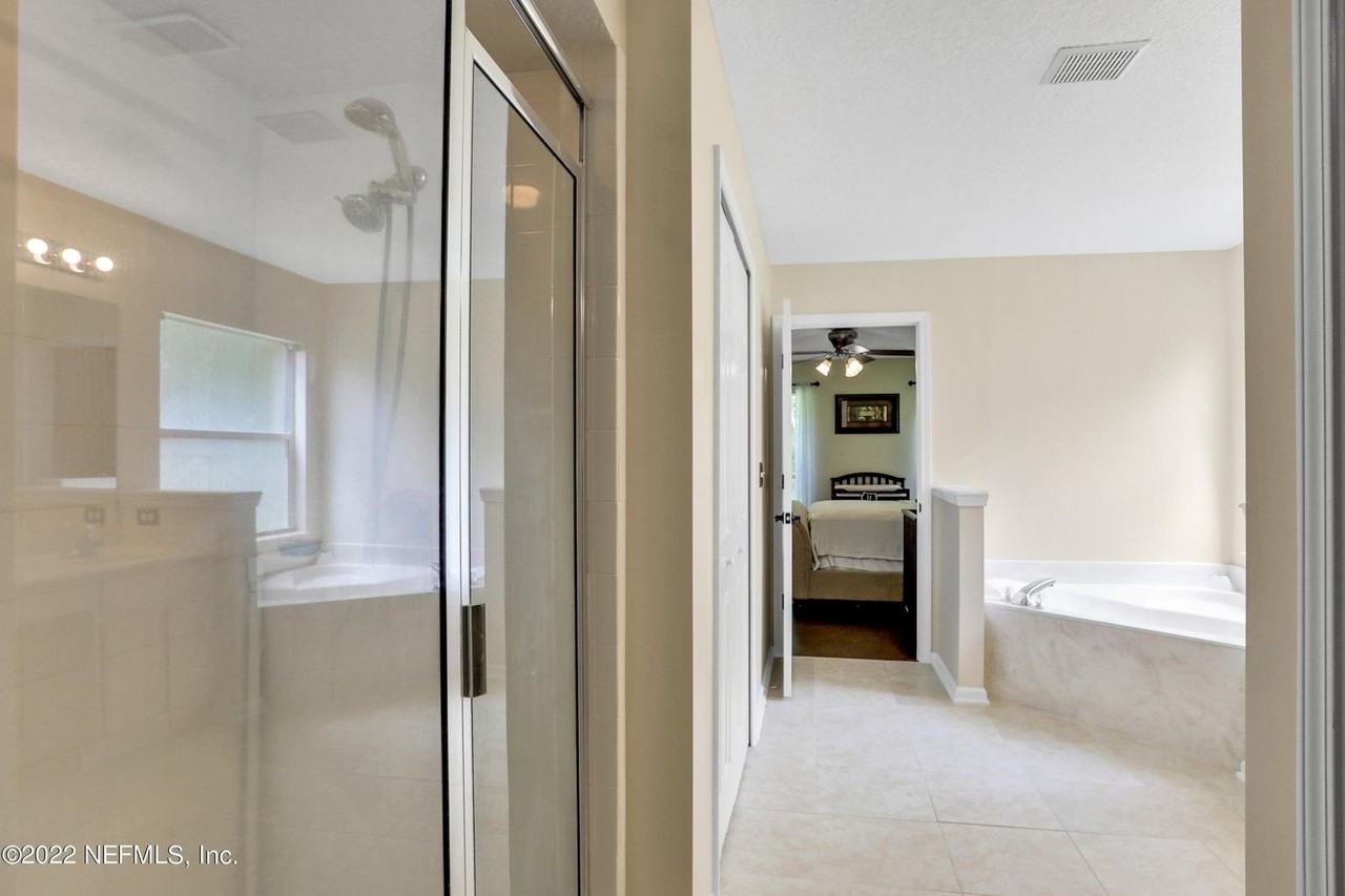 144 Greenfield Dr - Photo 6 of 24