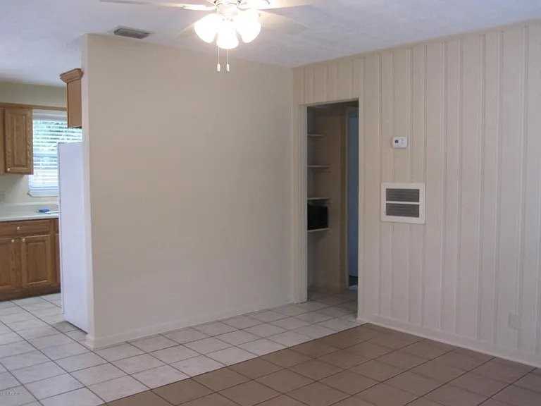 434 Hayton Ave - Photo 4 of 13