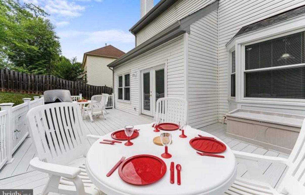 5 Sarasota Dr - Photo 4 of 23