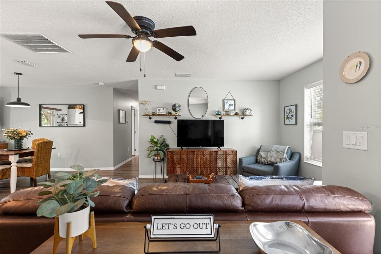 6353 Nw 52nd Ave - Photo 7 of 34