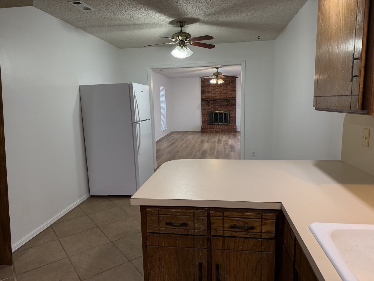 202 N Cimarron Dr #1 - Photo 7 of 28