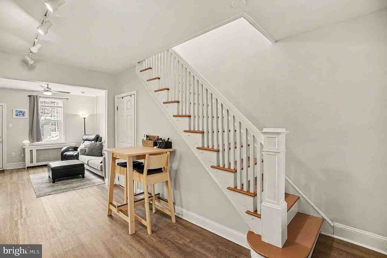 115 Hermit St - Photo 4 of 15