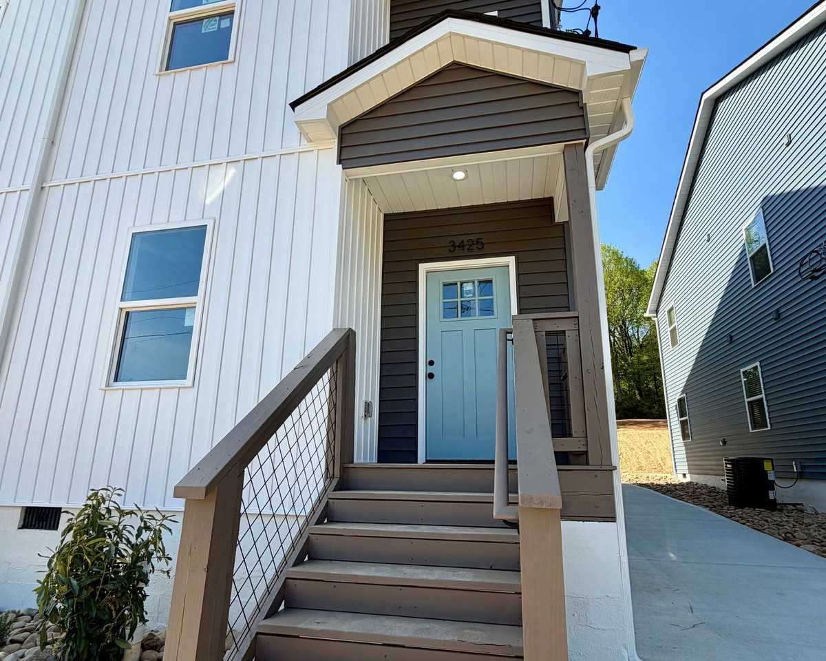 3425 Garden Dr - Photo 3 of 20