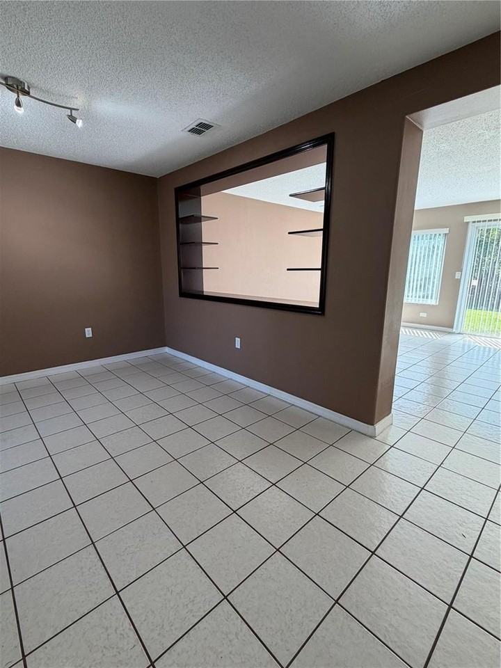 14208 Boca Key Dr - Photo 4 of 21