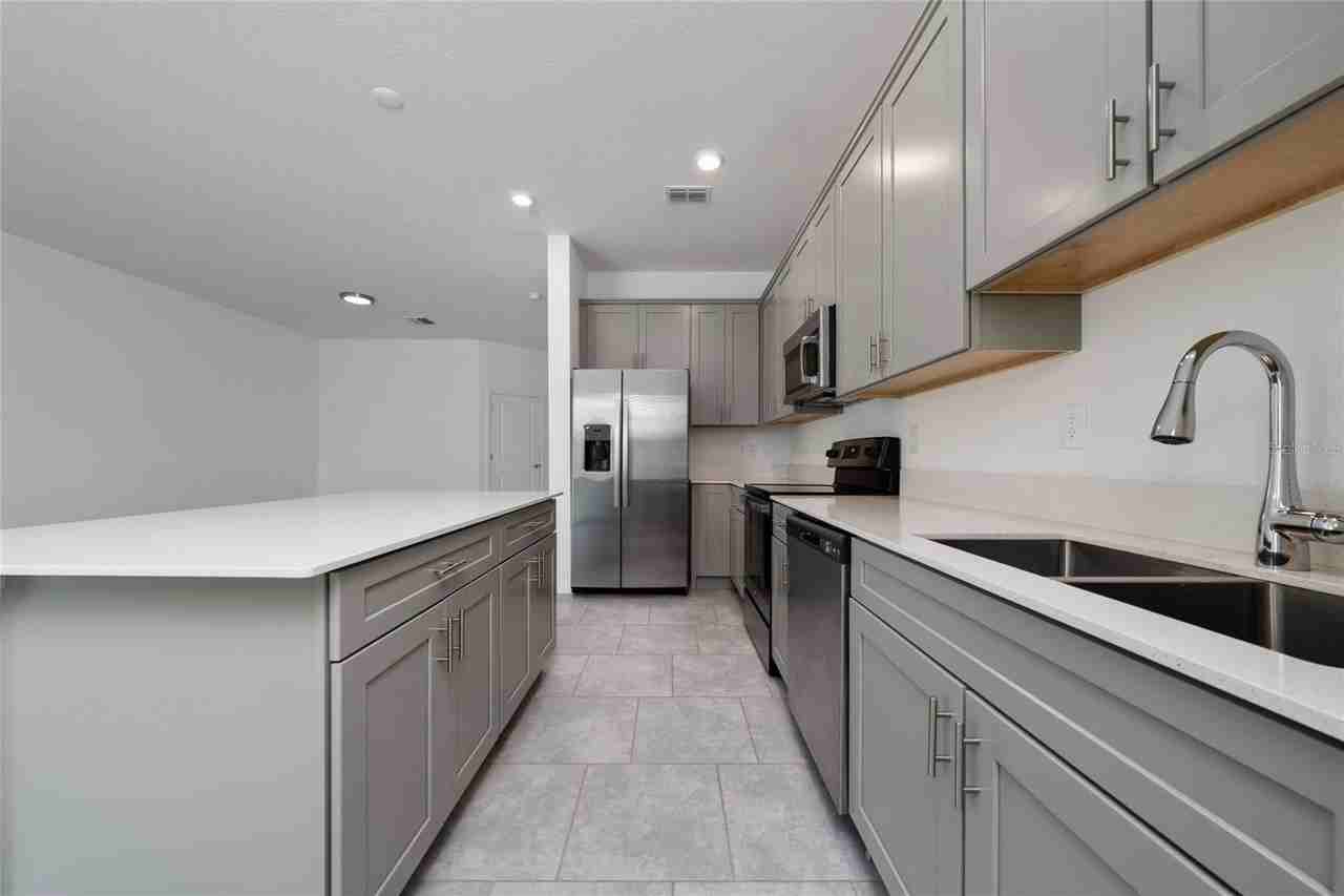 7720 Stone Creek Trl - Photo 5 of 23