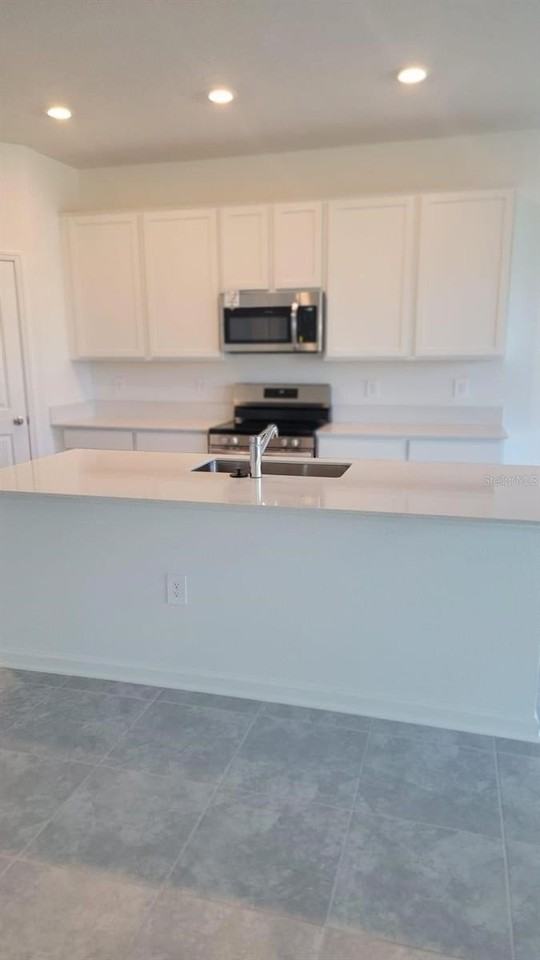 2289 Amorie Dr - Photo 4 of 30