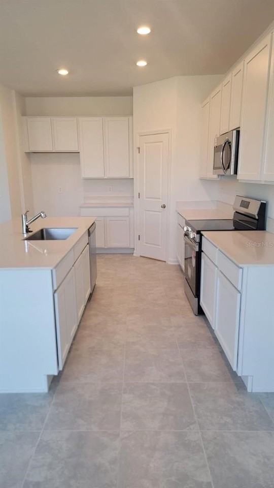 2289 Amorie Dr - Photo 6 of 30