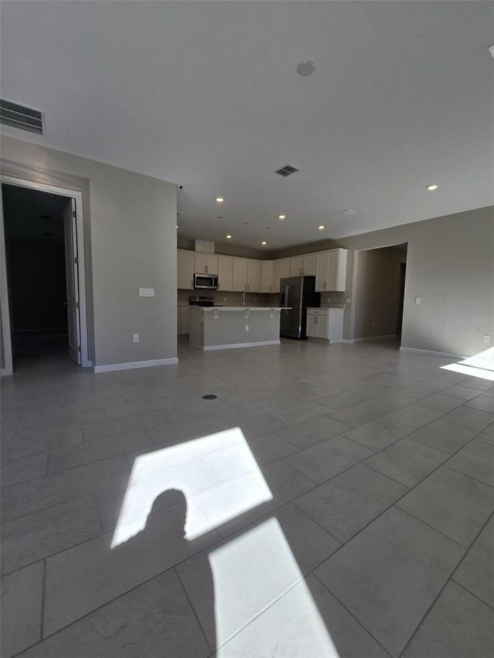 1434 Maddie Berry Ln - Photo 6 of 32