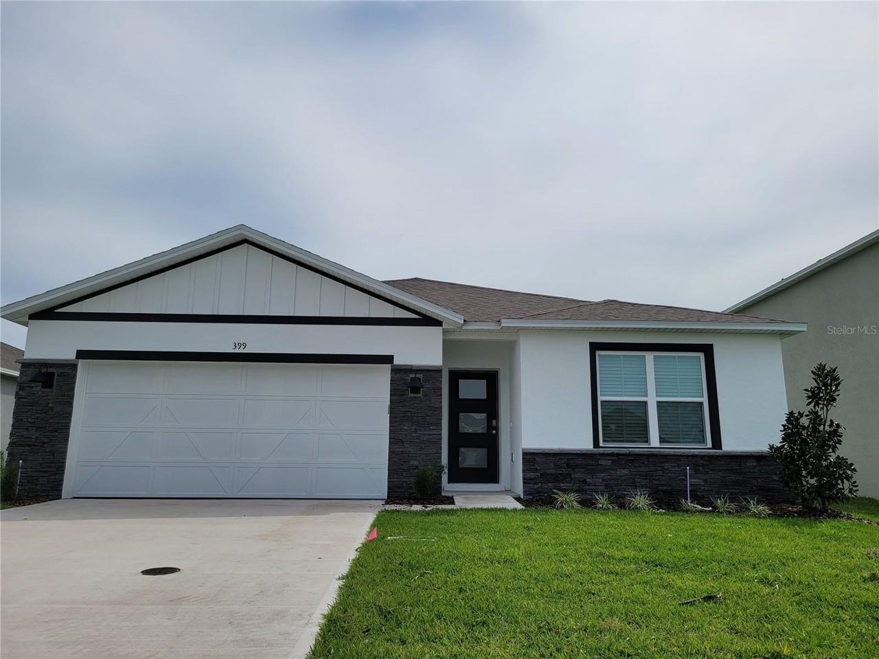 399 Tanis Ave - Photo 2 of 21