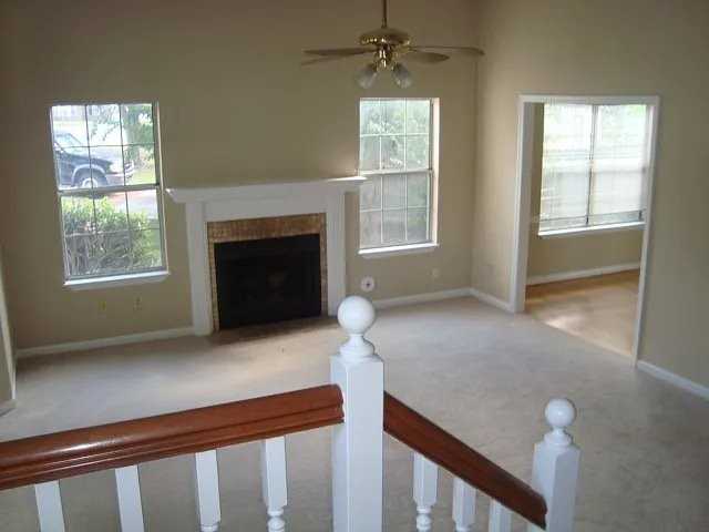 2705 Ashbury Point Ln - Photo 2 of 11