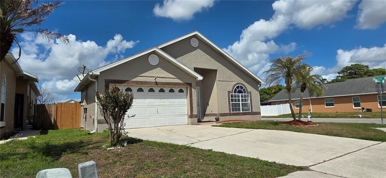 282 Briar Bay Cir - Photo 3 of 20