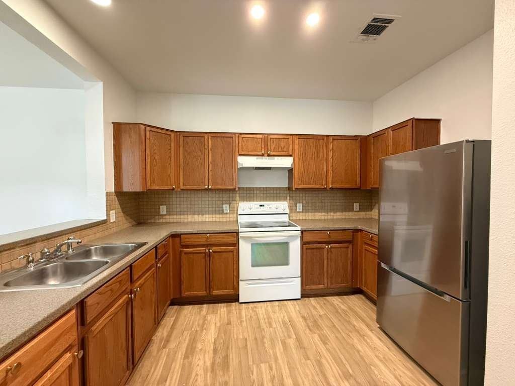 13313 Bristow Dawn - Photo 4 of 17