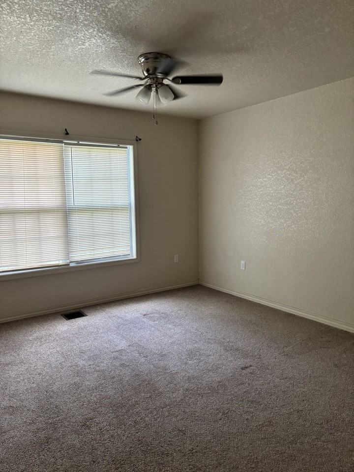 3102 Wild Red Rd - Photo 5 of 10