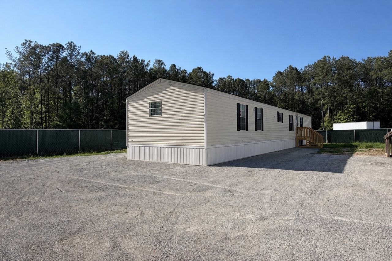 2111 Harristown Rd - Photo 2 of 13