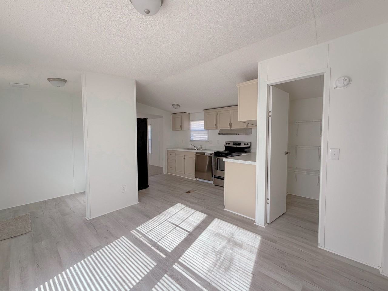 2111 Harristown Rd - Photo 6 of 13