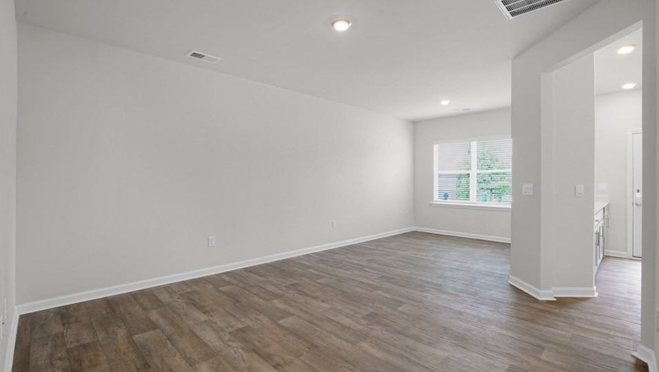 159 Starlight St - Photo 5 of 18