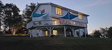 featured image of 3 W Rolling Meadows Ln