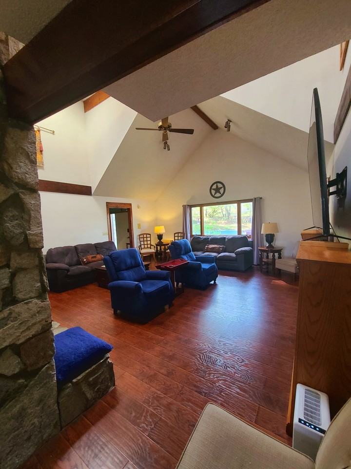 3 W Rolling Meadows Ln - Photo 4 of 13