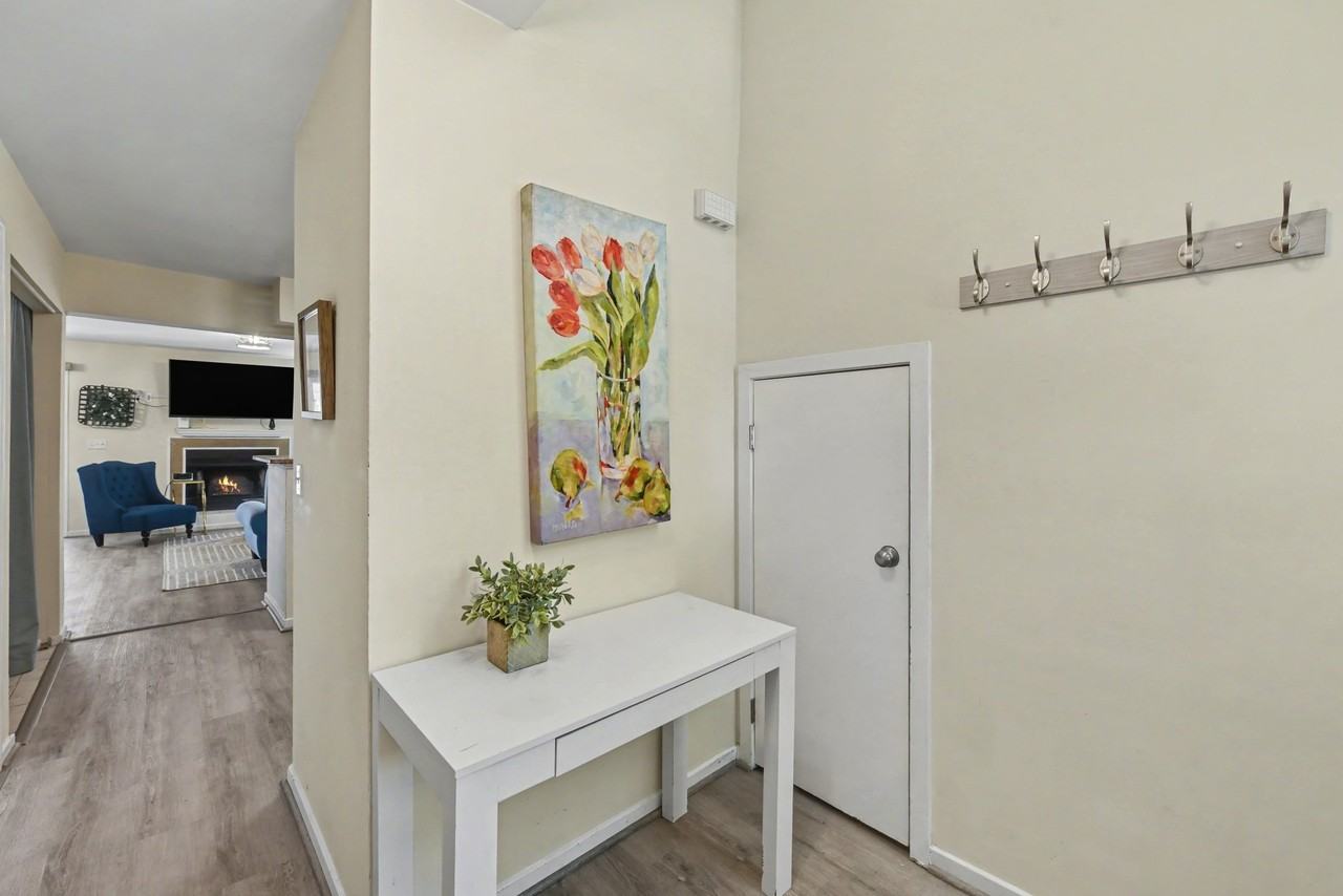 1263 Marshview Dr - Photo 2 of 28