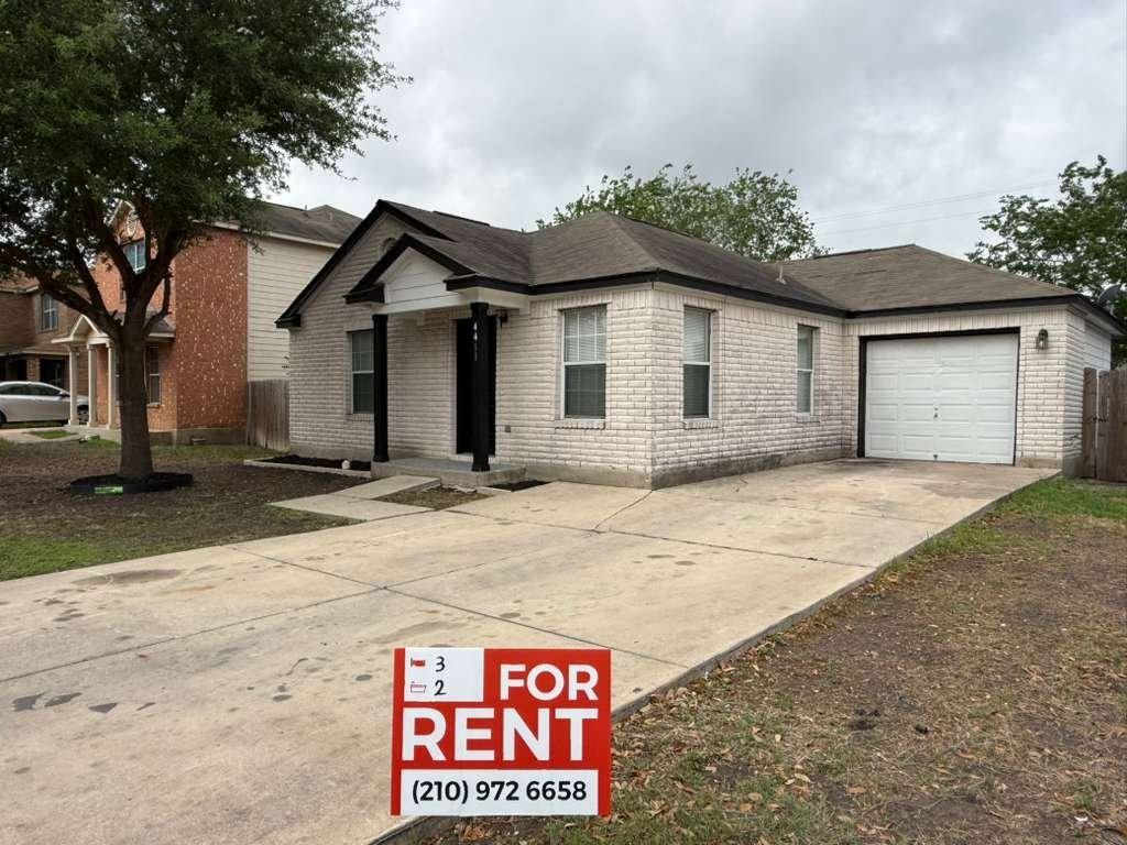 4411 Mystic Sunrise Dr - Photo 2 of 18