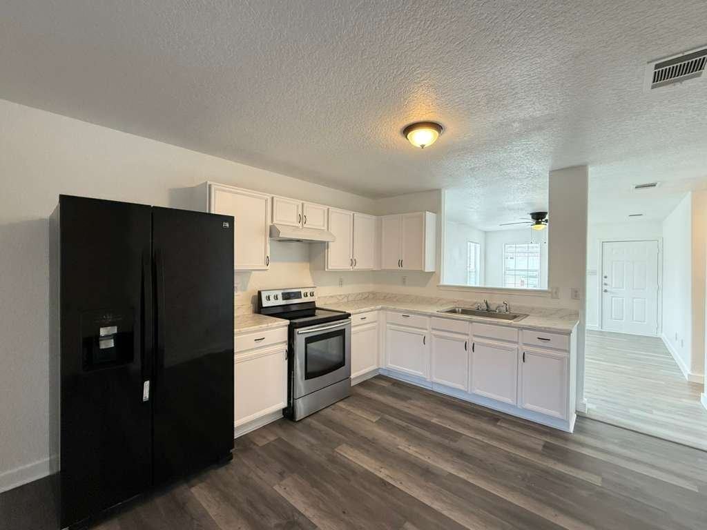 4411 Mystic Sunrise Dr - Photo 4 of 18