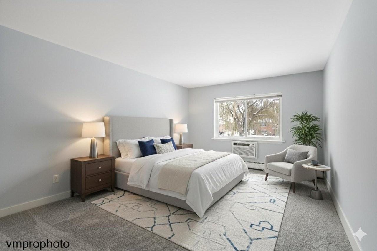 707 E Falcon Dr - Photo 2 of 14