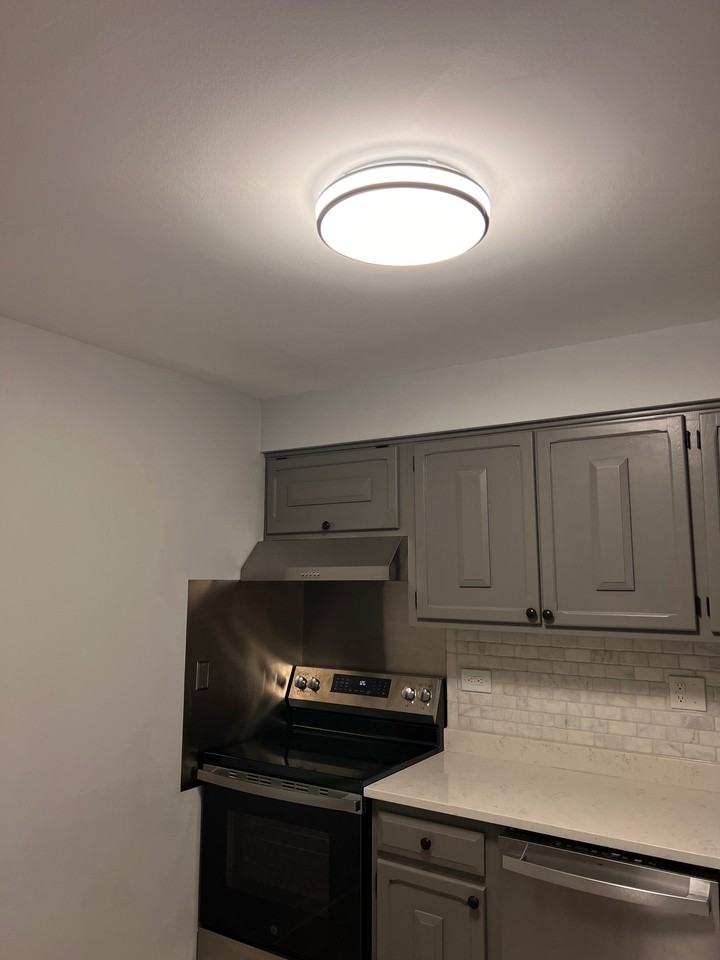 707 E Falcon Dr - Photo 7 of 14