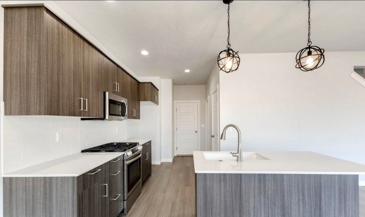 5034 S Amorita Ave - Photo 2 of 12