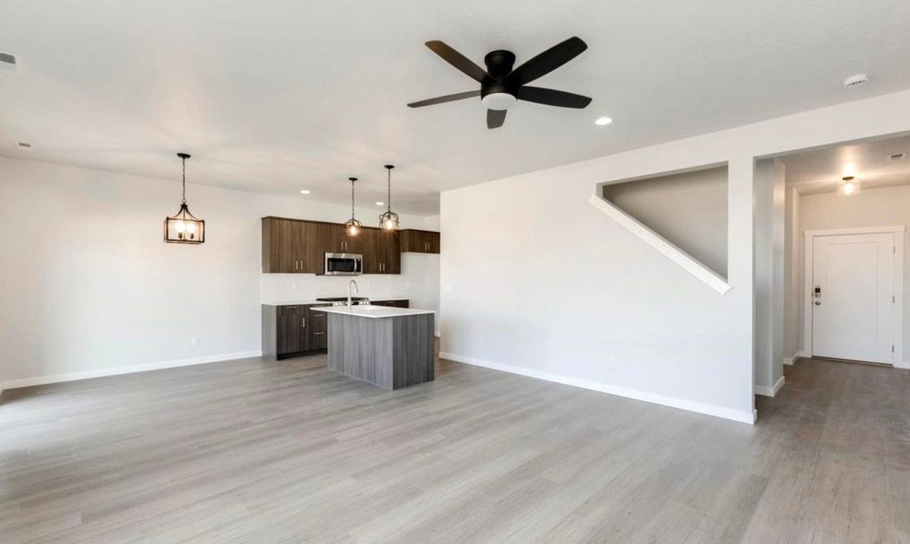 5034 S Amorita Ave - Photo 5 of 12