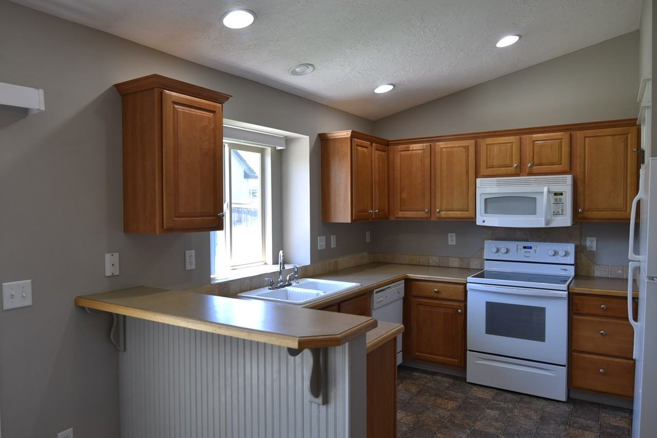 11215 W Springgold Dr - Photo 5 of 20