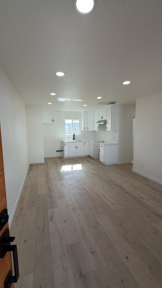 4104 N Morada Ave - Photo 2 of 8