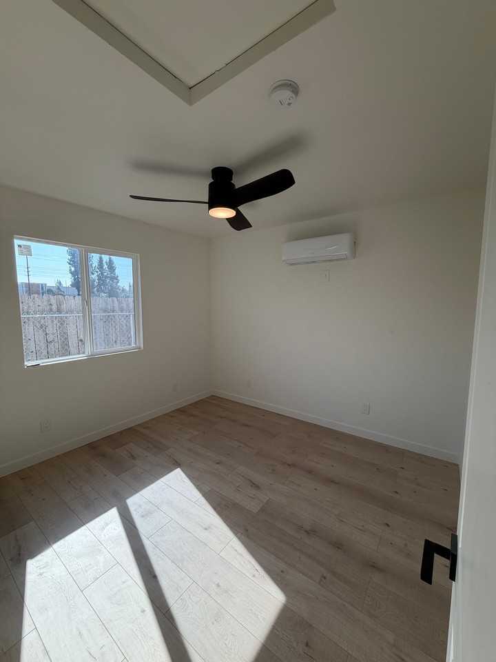 4104 N Morada Ave - Photo 4 of 8